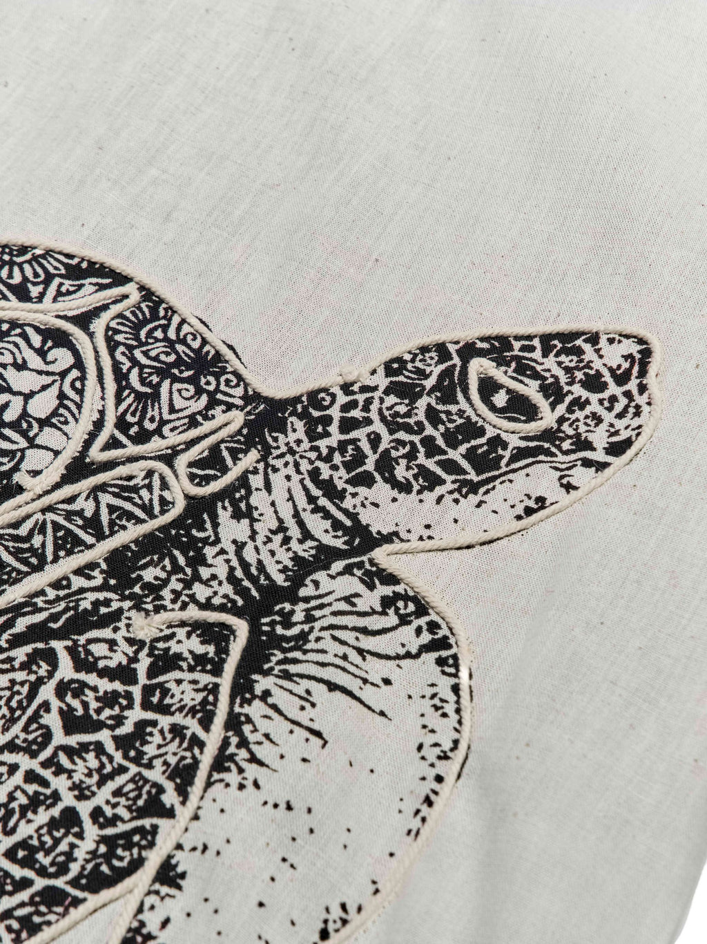 T&3s Graphic T-Shirt – Handcrafted String Embroidery - Turtle