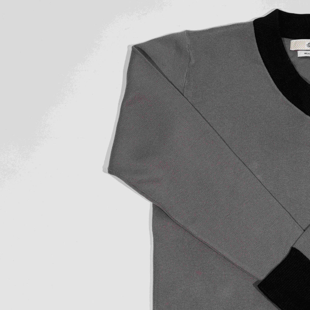 T&3s Monarch Knit V-Neck Cotton Sweater - Carbon Gray