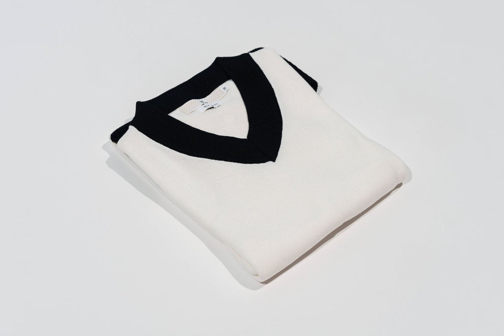 T&3s Monarch Knit V-Neck Cotton Sweater - White